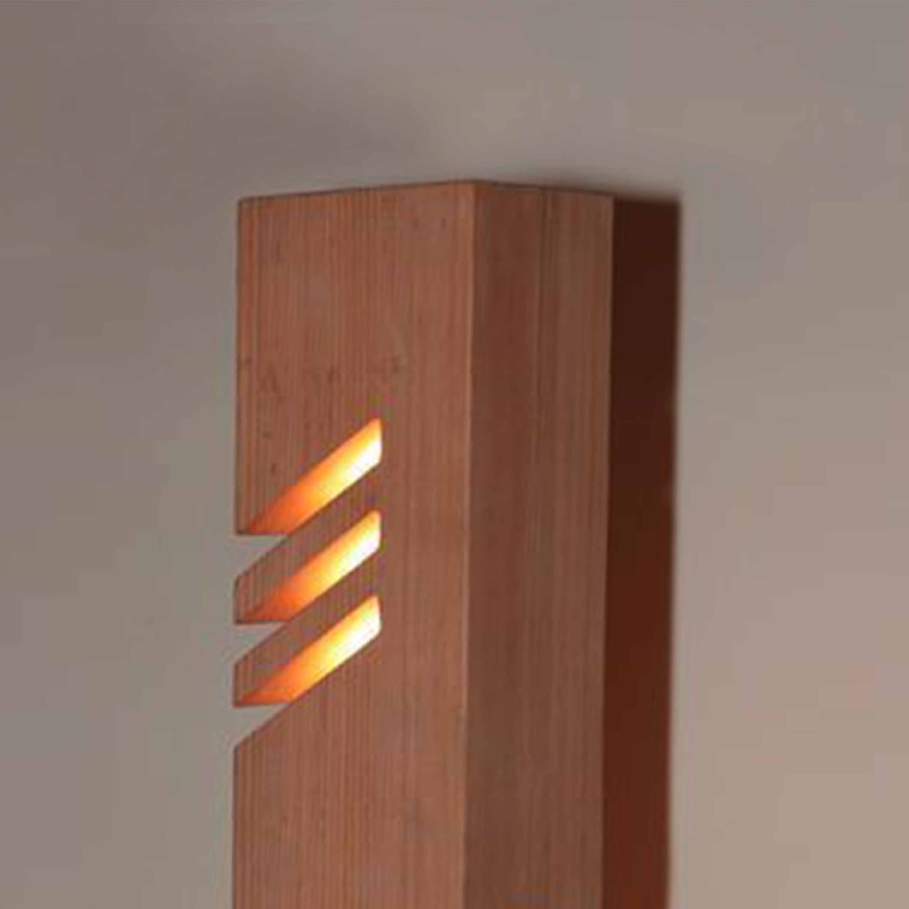 Đèn gỗ trang trí nghệ thuật - D50LHFU