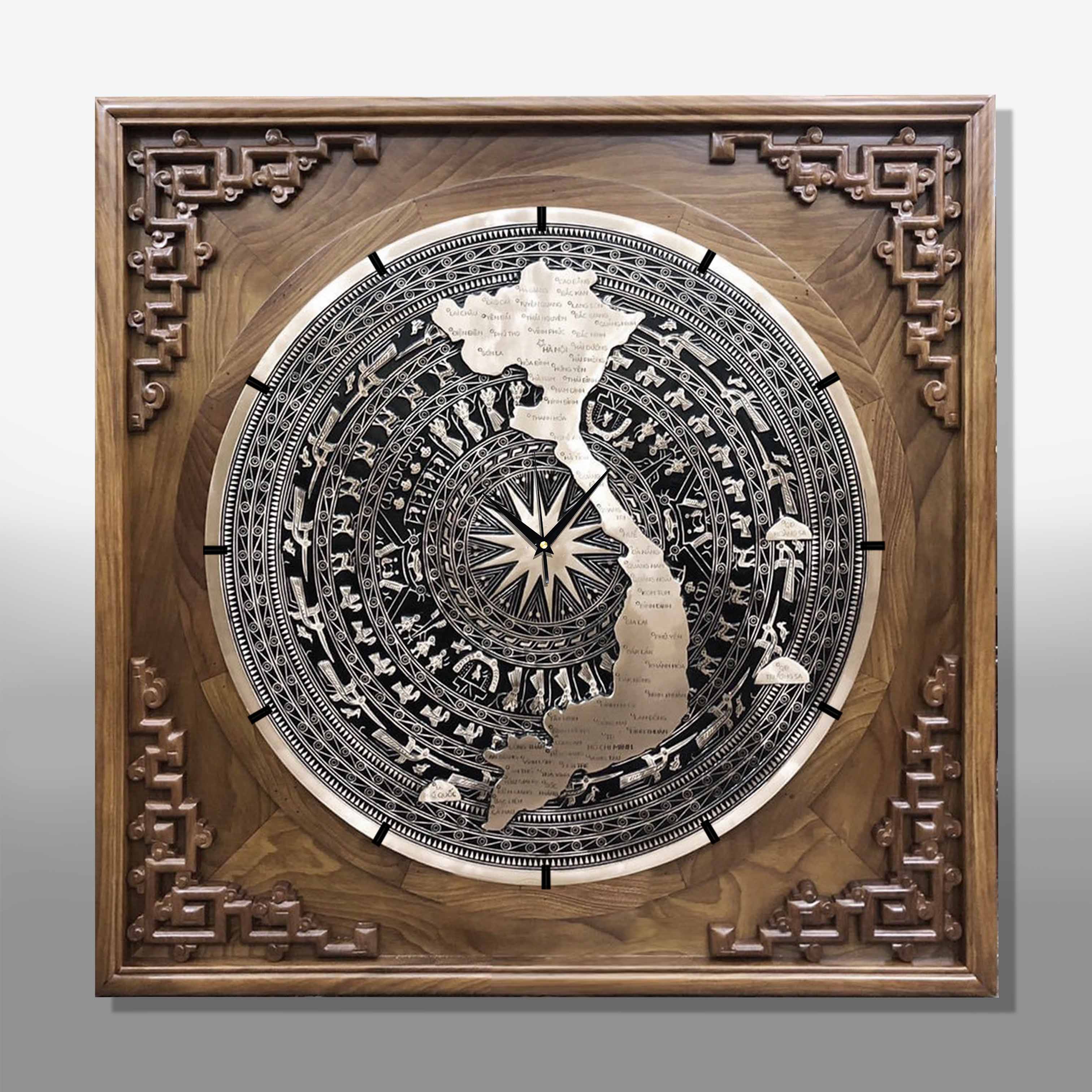 Wall clock with bronze drum face and Vietnam map - DTT42LHFU