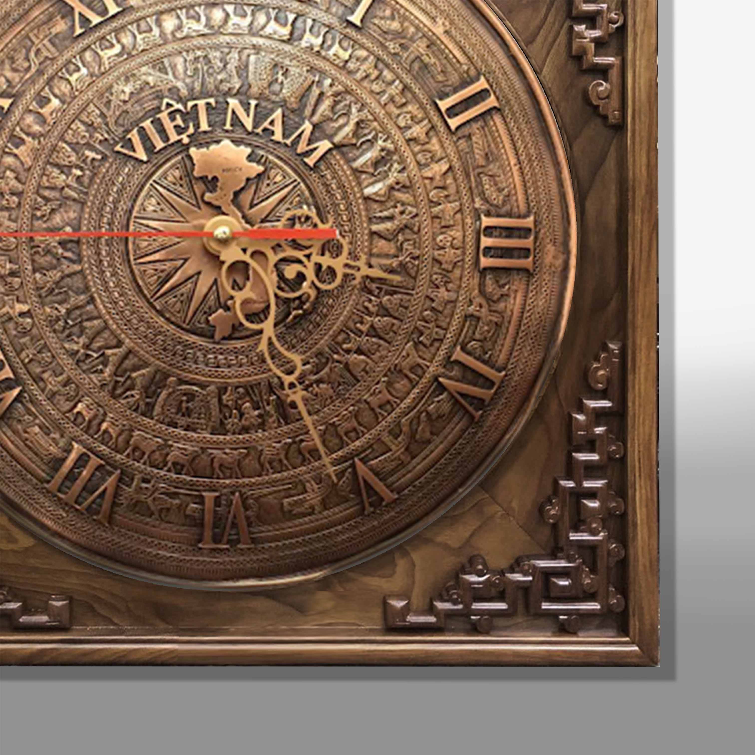 Đồng hồ treo tường hoạ tiết mặt trống đồng giả cổ  và bản đồ Việt Nam - DTT43LHFU