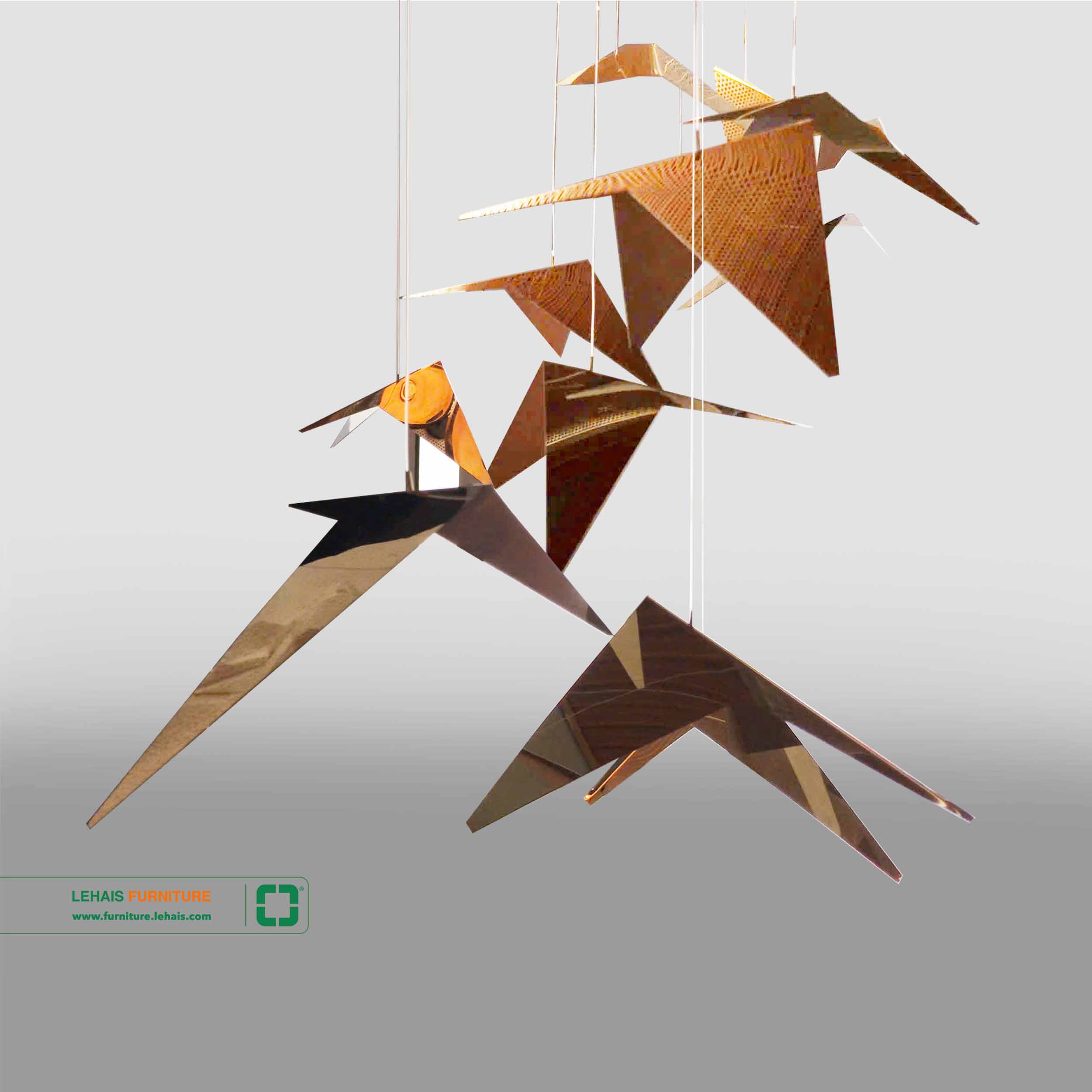 Đồ trang trí trần nhà hình con chim cách điệu làm bằng chất liệu inox mạ vàng sang trọng - DTT50LHFU