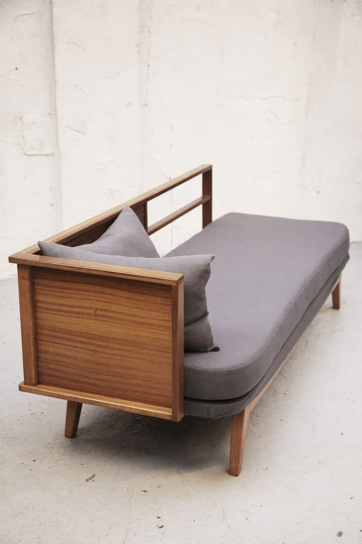 Tại sao nên chọn bộ bàn ghế gỗ hiện đại cho phòng khách? 5