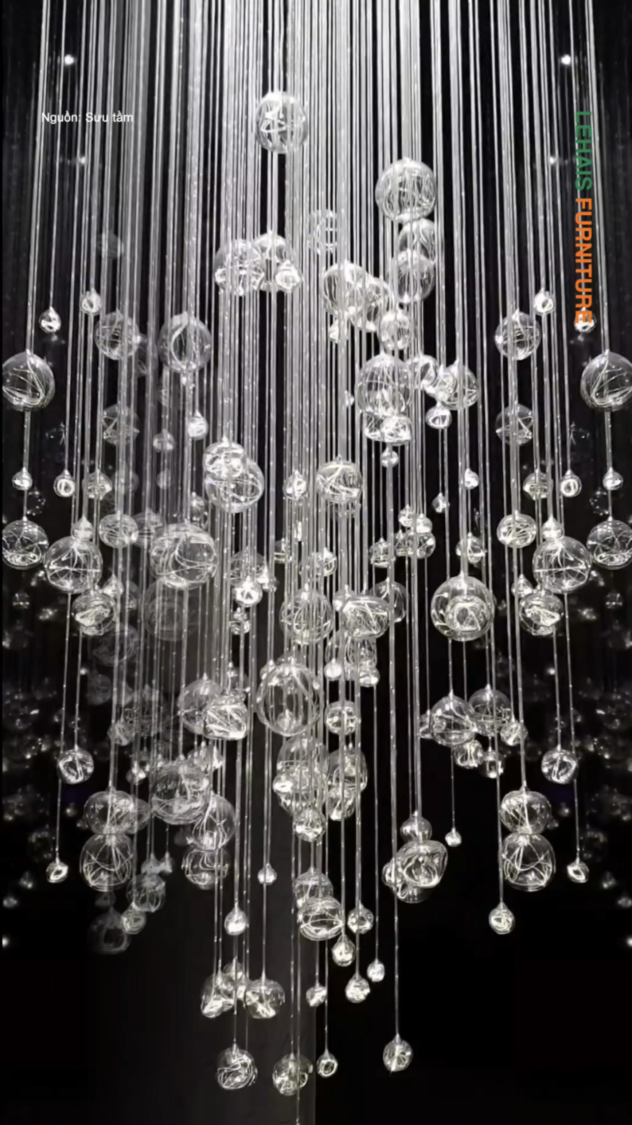 Chandelier made of beautiful globe-shaped crystal 1